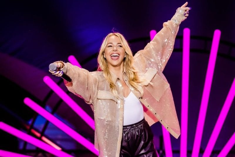 Wie is de vriend van zangeres Emma Heesters